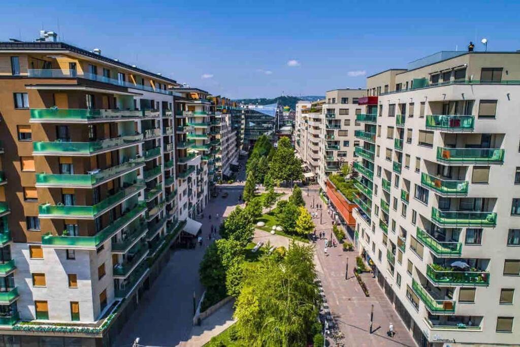 Apartment Corvin Cozy With Balcony309